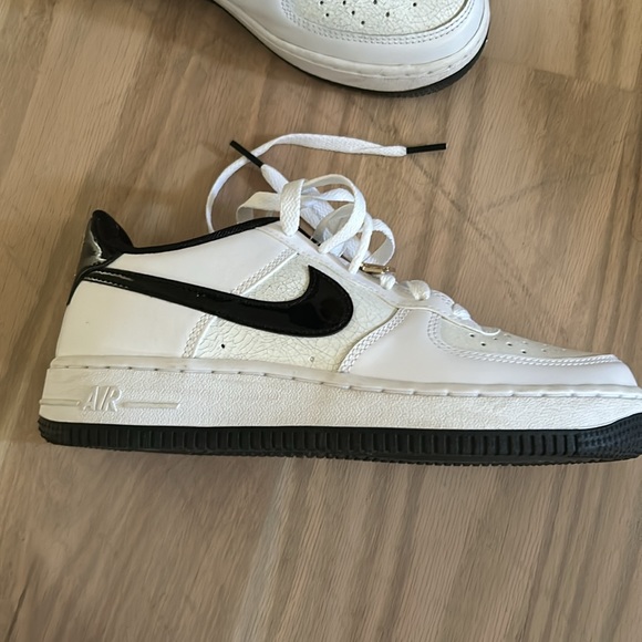 Youth Air Force 1 LV8 (GS) size 5y black and white - Picture 2 of 13